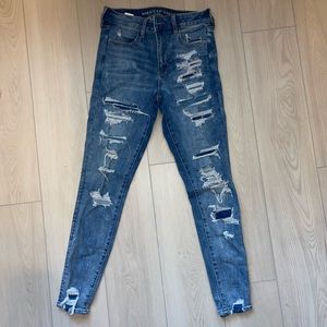 American Eagle Ripped Skinny Jeans. High Rise Jegging. Size 10. Great condition.
